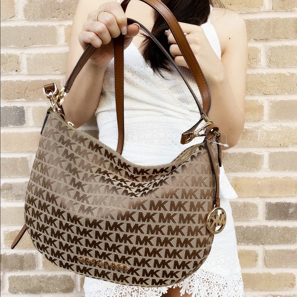 Michael Kors Handbags - Gaby’sBags👜💕-NWT Michael Kors Hobo tan Brown
